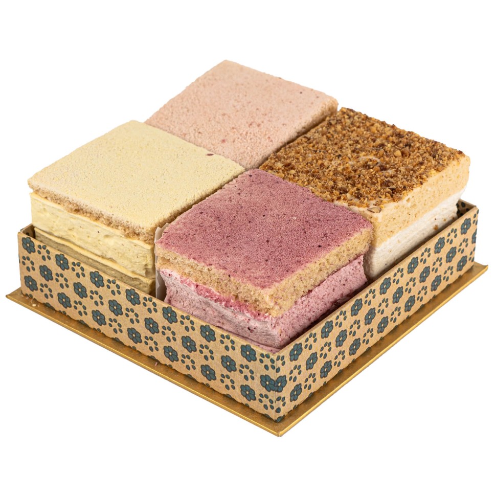 «Новогоднее ассорти» набор пирожных из пастилы и зефира